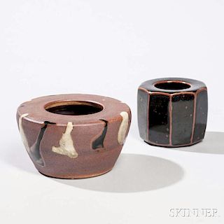 Two Stoneware Censers 陶製香薰