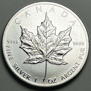 2010 Canada $5 Maple Leaf 1 ozt .9999 Silver 