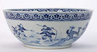CHINESE EXPORT PORCELAIN BLUE AND WHITE PUNCH BOWL