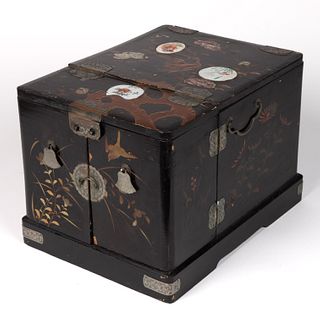  JAPANESE INLAID BLACK LACQUER DRESSING BOX