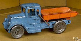 Kilgore cast iron dump truck, 8 1/4'' l.