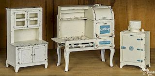 Hubley cast iron three-piece kitchen set, to include an Eagle stove, a GE refrigerator