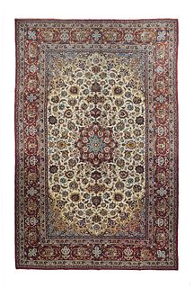Extremely Fine Isfahan Rug 6'8" x 10'9" (2.03 x 3.28 M)