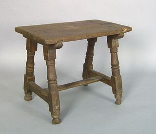 William & Mary pine joint stool, early 18th c., wi