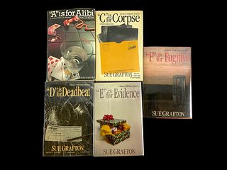 Group of 5 Sue Grafton Novels A-C-D-E-F Kinsey Millhone Mysteries
