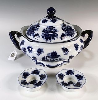 BLUE & WHITE TUREEN WITH 2 VOTIVE CANDLEHOLDERS 