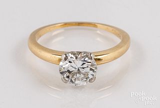 18K yellow gold diamond solitaire ring