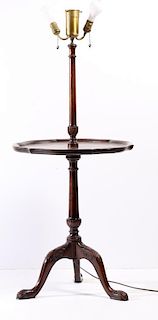 Queen Anne-Style Piecrust Tea Table Floor Lamp