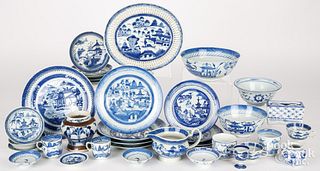 Group of Chinese export Canton porcelain