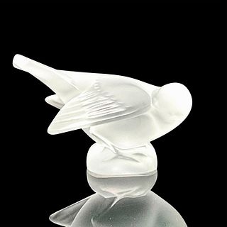 Lalique Crystal Paperweight. Moineau Coquet
