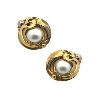 18k Gold Round Earrings with mabe Pearl