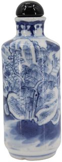 Blue and White Porcelain Snuff Bottle