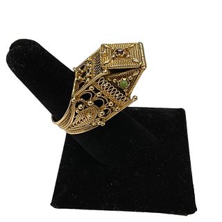 14 kt Yellow Gold Ornate House Poison Ring from the Surreal Collection