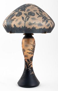 De Vianne French Cameo Glass Lamp