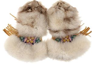 Athabascan Beaded Arctic Fox Gauntlet Gloves