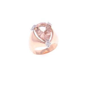 Elegant Morganite & Diamond 18k Rose Gold Ring