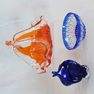 Grouping of glass (blue and orange)