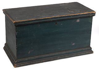AMERICAN PAINTED PINE MINIATURE BLANKET CHEST
