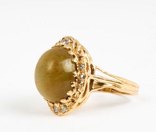 A Vintage Cat's Eye, Yellow Gold and Diamond Ring