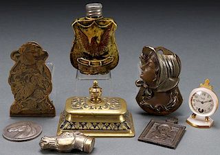 A GROUP OF 19TH AND 20TH CENTURY DECORATIVE ARTS