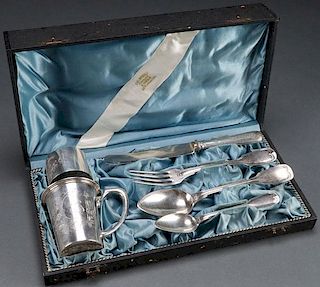 A SIX PIECE CASED SILVER PLACE SETTING