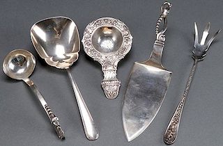 A FIVE PIECE GROUP OF STERLING SILVER TABLEWARES