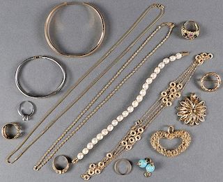 A 14KT AND 18KT GOLD JEWELRY GROUP
