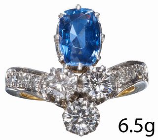 FINE EDWARDIAN SAPPHIRE AND DIAMOND UP-FINGER RING
