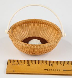 Nap Plank Miniature Round Open Swing Handle Nantucket Basket with Scallop Shell