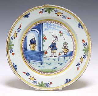 DELFT POLYCROME CHINOISERIE FIGURES CHARGER
