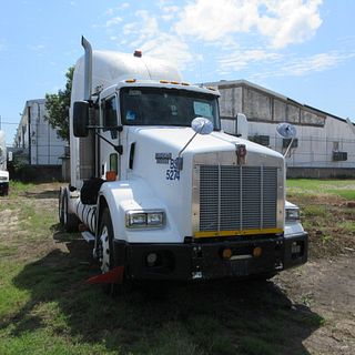 Tractocamion Kenworth T800 2005