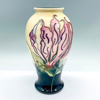 Moorcroft Pottery Sue Gibbs Lily Vase