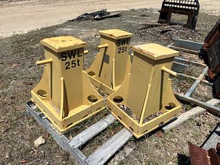 3 x Heavy Vehicle Stands