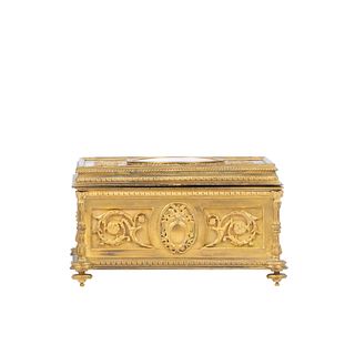 A FRENCH GILT BRONZE JEWELRY BOX WITH MOUNTED PORTRAIT PLAQUE, CIRCA 1900