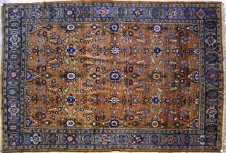 Roomsize Mahal rug, ca. 1920, with overall florala