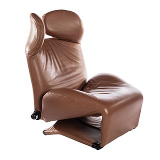 Cassina 'Wink' Leather Lounge Chair