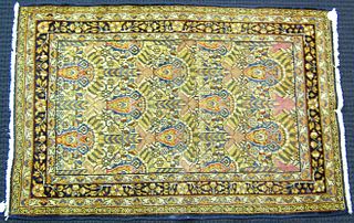 Tabriz throw rug, ca. 1930, with repeating medalli