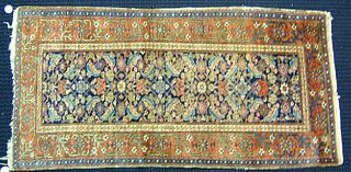 Bijar throw rug, ca. 1930, with floral pattern on