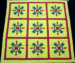 Applique quilt, early 20th c., with green and redl