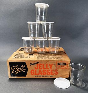 7 BALL JELLY GLASSES WITH PLASTIC LIDS IN BOX