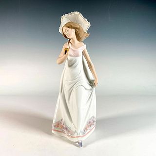 Afternoon Promenade 1007636 - Lladro Porcelain Figurine