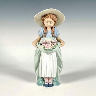 Bountiful Blossoms 1006756 - Lladro Porcelain Figurine