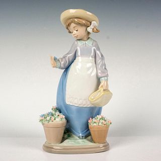Hello, Flowers 1005543 - Lladro Porcelain Figurine