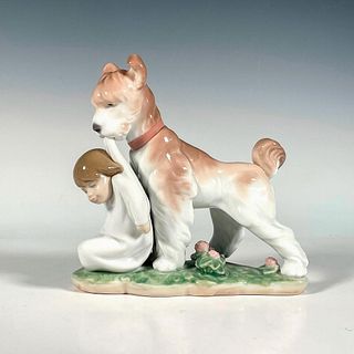 Safe And Sound 1006556 - Lladro Porcelain Figurine