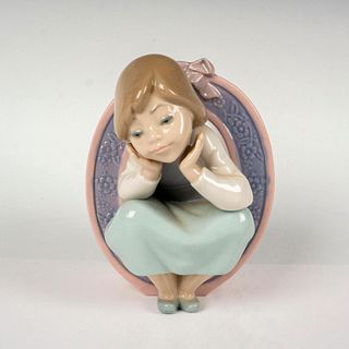 Schoolgirl O 1005148 - Lladro Porcelain Figurine