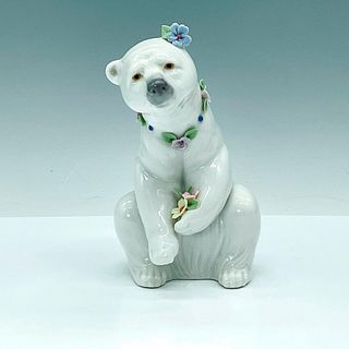 Polar Bear Resting with Flowers 1006355 - Lladro Figurine