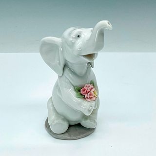 Lucky in Love 1006462 - Lladro Porcelain Figurine