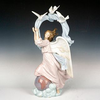A Vision of Peace 1001803, Signed - Lladro Porcelain Figurine