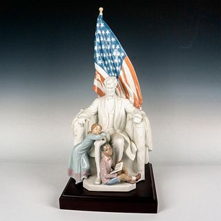 Abraham Lincoln 1007554 Ltd. - Lladro Porcelain Figurine