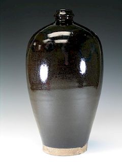 Chinese Earth ware Pottery Jar.